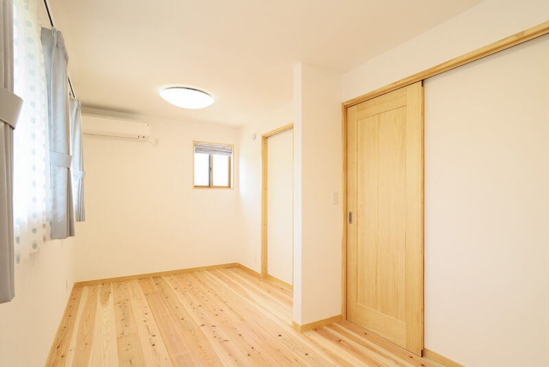 室内ドア「木製無垢建具」